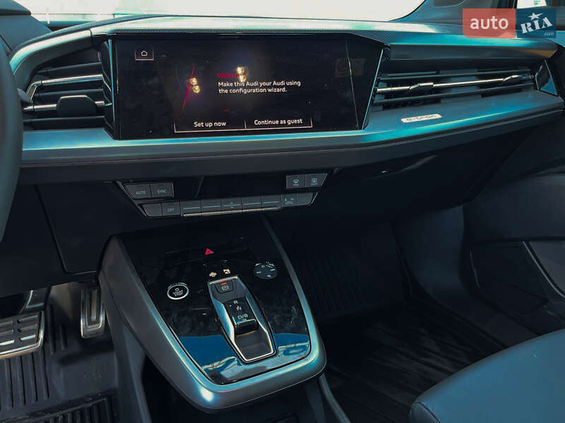Позашляховик / Кросовер Audi Q4 e-tron 2023 в Києві