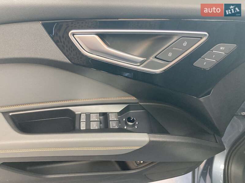 Внедорожник / Кроссовер Audi Q4 e-tron 2023 в Львове