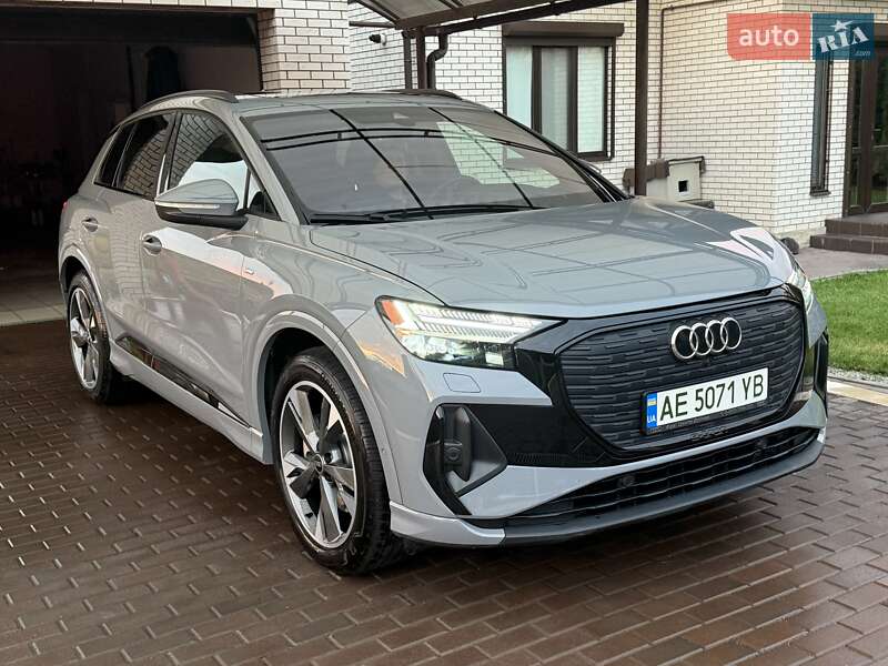 Внедорожник / Кроссовер Audi Q4 e-tron 2024 в Днепре