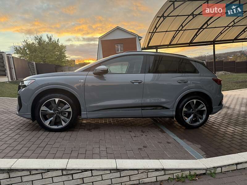 Внедорожник / Кроссовер Audi Q4 e-tron 2024 в Днепре