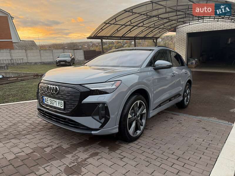 Внедорожник / Кроссовер Audi Q4 e-tron 2024 в Днепре