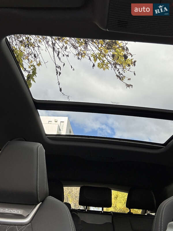 Позашляховик / Кросовер Audi Q4 e-tron 2023 в Ужгороді фото 20 Позашляховик / Кросовер Audi Q4 e-tron 2023 в Ужгороді