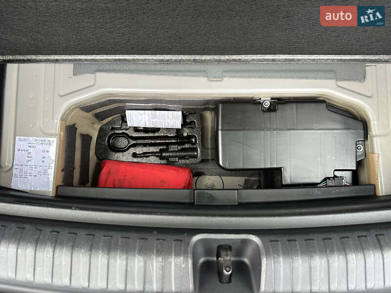 Позашляховик / Кросовер Audi Q4 e-tron 2021 в Києві фото 13 Позашляховик / Кросовер Audi Q4 e-tron 2021 в Києві