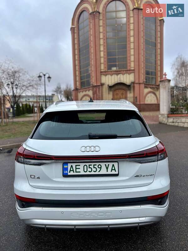 Позашляховик / Кросовер Audi Q4 e-tron 2023 в Кривому Розі