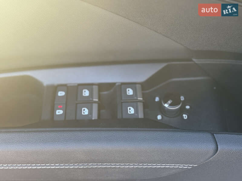 Внедорожник / Кроссовер Audi Q4 e-tron 2023 в Киеве