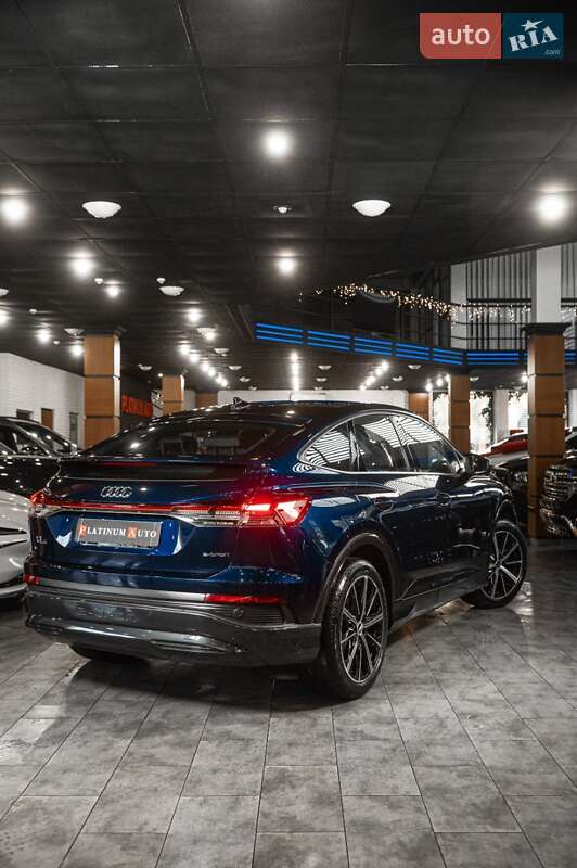 Позашляховик / Кросовер Audi Q4 e-tron 2021 в Одесі