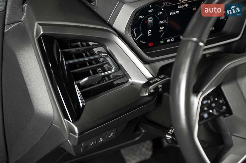 Позашляховик / Кросовер Audi Q4 e-tron 2021 в Одесі