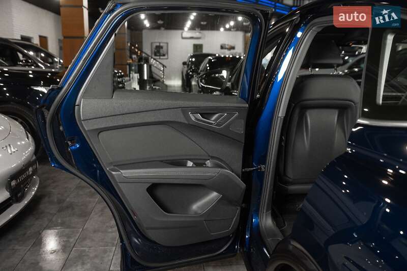 Позашляховик / Кросовер Audi Q4 e-tron 2021 в Одесі