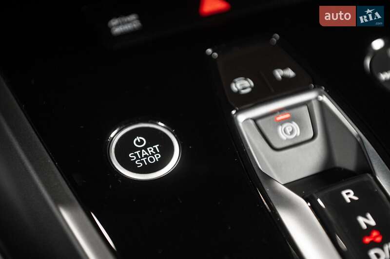 Позашляховик / Кросовер Audi Q4 e-tron 2021 в Одесі