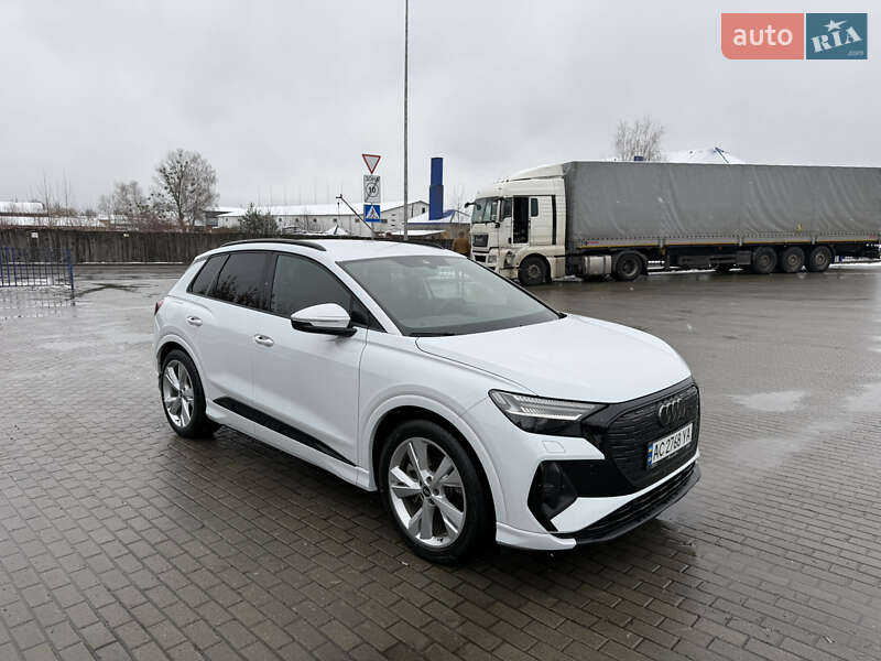 Позашляховик / Кросовер Audi Q4 e-tron 2021 в Луцьку