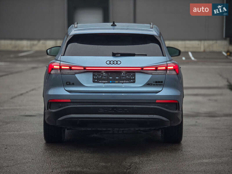 Позашляховик / Кросовер Audi Q4 e-tron 2022 в Києві