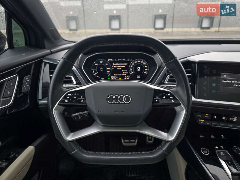 Позашляховик / Кросовер Audi Q4 e-tron 2022 в Києві