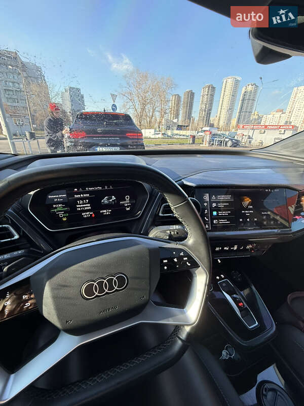 Позашляховик / Кросовер Audi Q4 e-tron 2022 в Києві