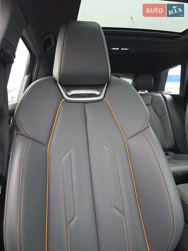 Внедорожник / Кроссовер Audi Q4 e-tron 2023 в Киеве