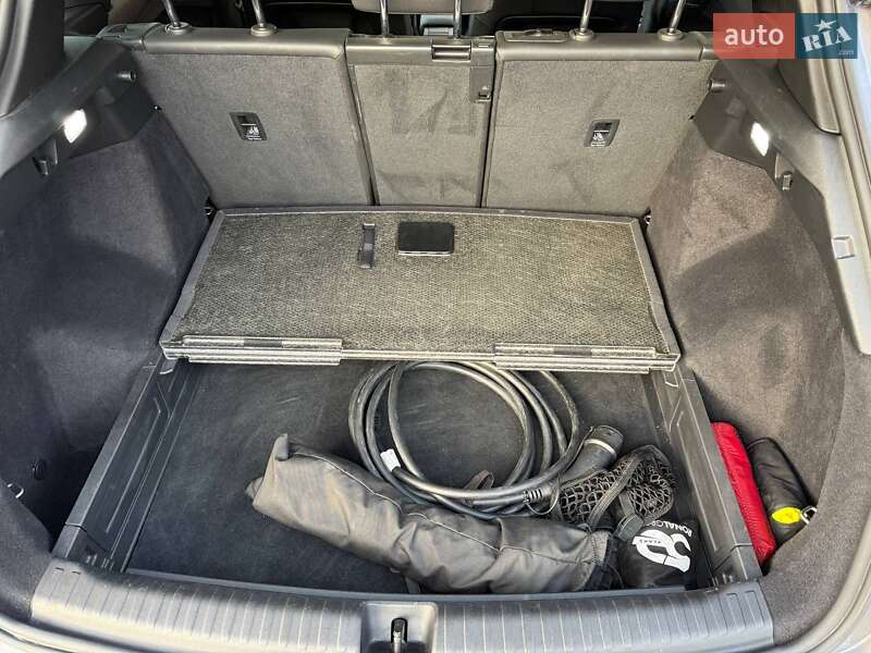 Позашляховик / Кросовер Audi Q4 e-tron 2022 в Києві фото 22 Позашляховик / Кросовер Audi Q4 e-tron 2022 в Києві