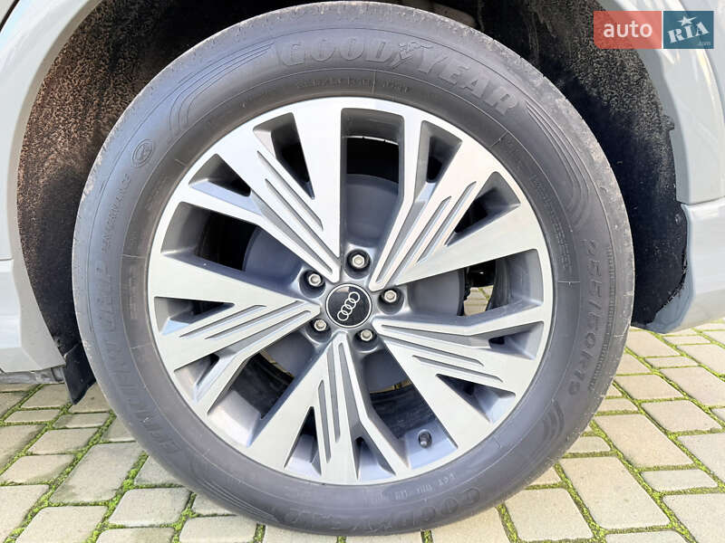Позашляховик / Кросовер Audi Q4 e-tron 2023 в Одесі
