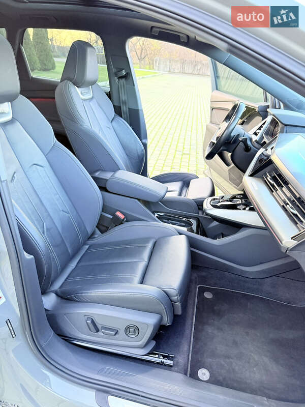 Позашляховик / Кросовер Audi Q4 e-tron 2023 в Одесі