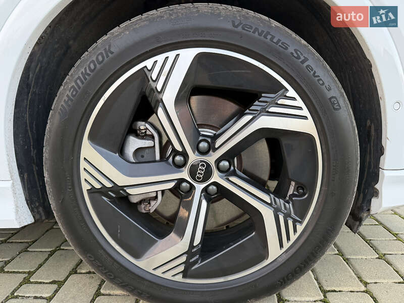Внедорожник / Кроссовер Audi Q4 e-tron 2023 в Одессе