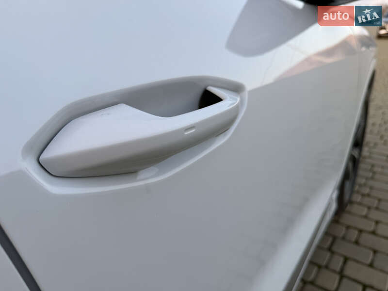 Внедорожник / Кроссовер Audi Q4 e-tron 2023 в Одессе