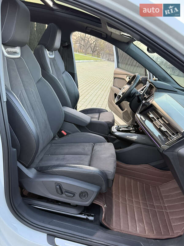 Внедорожник / Кроссовер Audi Q4 e-tron 2023 в Одессе