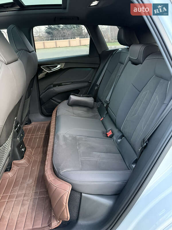 Внедорожник / Кроссовер Audi Q4 e-tron 2023 в Одессе