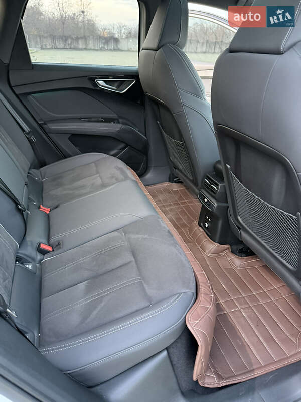 Внедорожник / Кроссовер Audi Q4 e-tron 2023 в Одессе