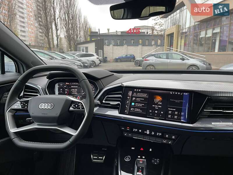 Позашляховик / Кросовер Audi Q4 e-tron 2023 в Києві