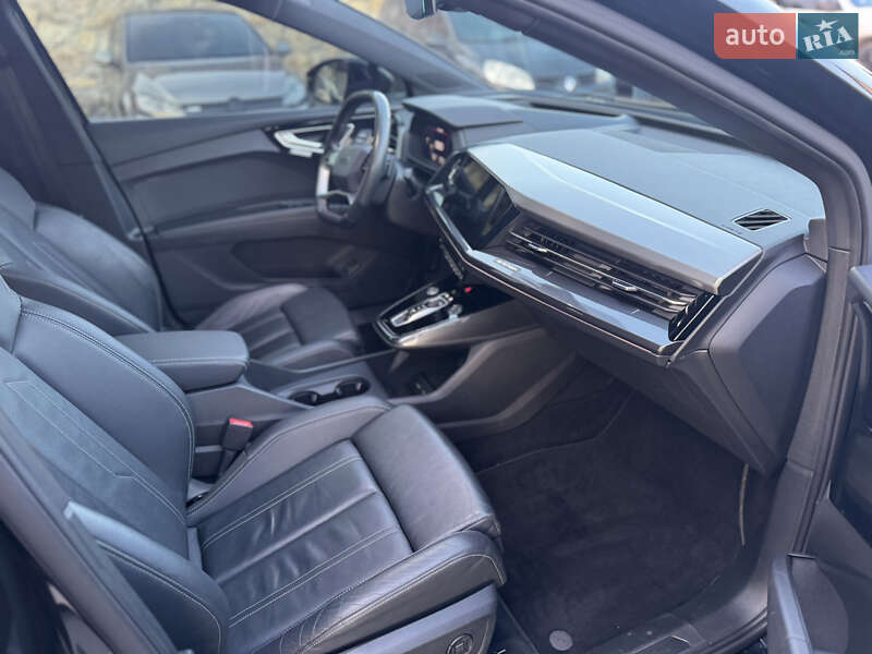 Позашляховик / Кросовер Audi Q4 e-tron 2022 в Рівному