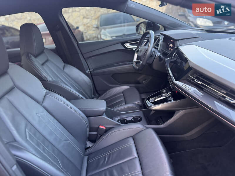 Позашляховик / Кросовер Audi Q4 e-tron 2022 в Рівному