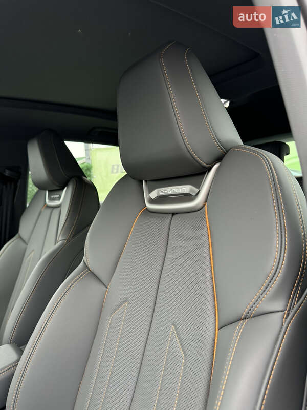 Внедорожник / Кроссовер Audi Q4 e-tron 2023 в Киеве фото 22 Внедорожник / Кроссовер Audi Q4 e-tron 2023 в Киеве