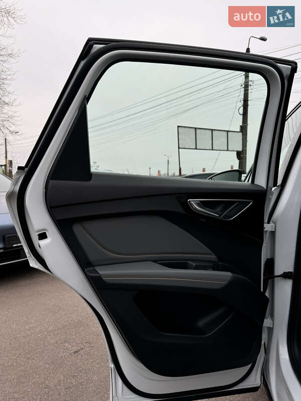 Внедорожник / Кроссовер Audi Q4 e-tron 2023 в Киеве фото 33 Внедорожник / Кроссовер Audi Q4 e-tron 2023 в Киеве