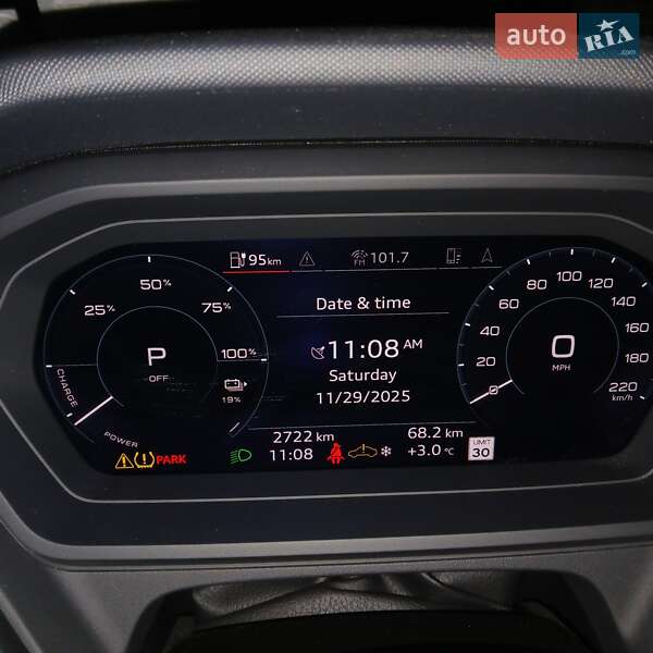 Внедорожник / Кроссовер Audi Q4 e-tron 2024 в Львове