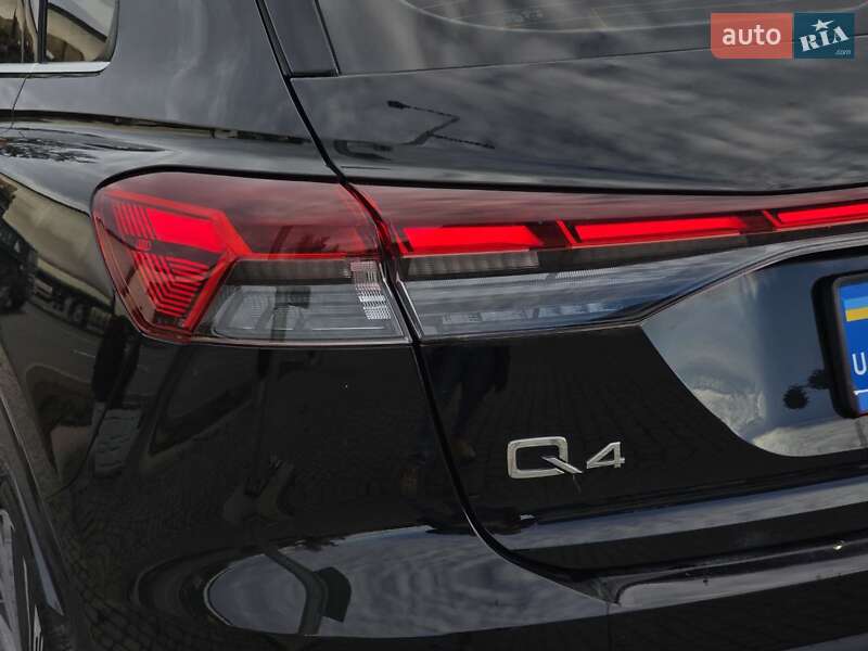 Внедорожник / Кроссовер Audi Q4 e-tron 2023 в Тернополе