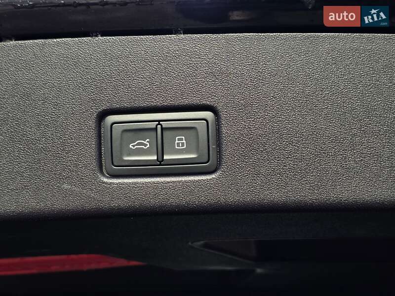 Внедорожник / Кроссовер Audi Q4 e-tron 2023 в Тернополе