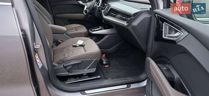 Внедорожник / Кроссовер Audi Q4 e-tron 2022 в Тернополе