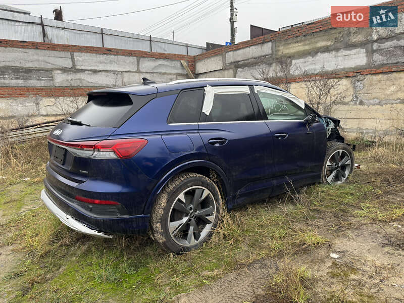 Внедорожник / Кроссовер Audi Q4 e-tron 2023 в Киеве