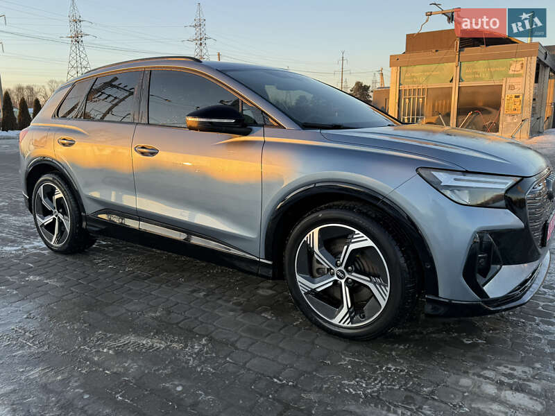 Внедорожник / Кроссовер Audi Q4 e-tron 2022 в Львове