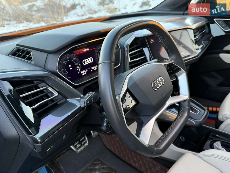Внедорожник / Кроссовер Audi Q4 e-tron 2022 в Львове