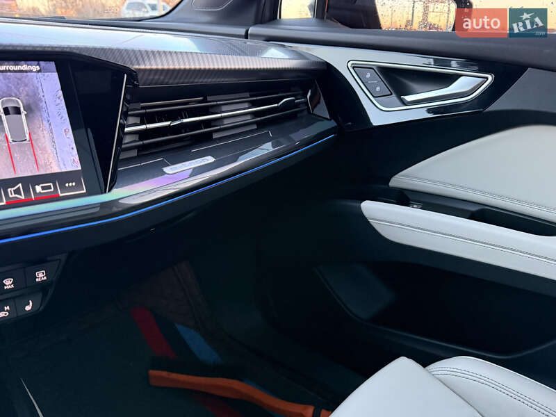 Внедорожник / Кроссовер Audi Q4 e-tron 2022 в Львове