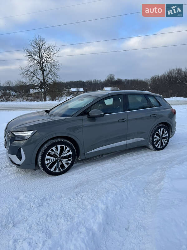 Позашляховик / Кросовер Audi Q4 e-tron 2022 в Львові