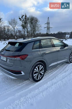 Позашляховик / Кросовер Audi Q4 e-tron 2022 в Львові