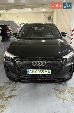 Внедорожник / Кроссовер Audi Q4 e-tron 2022 в Каменском