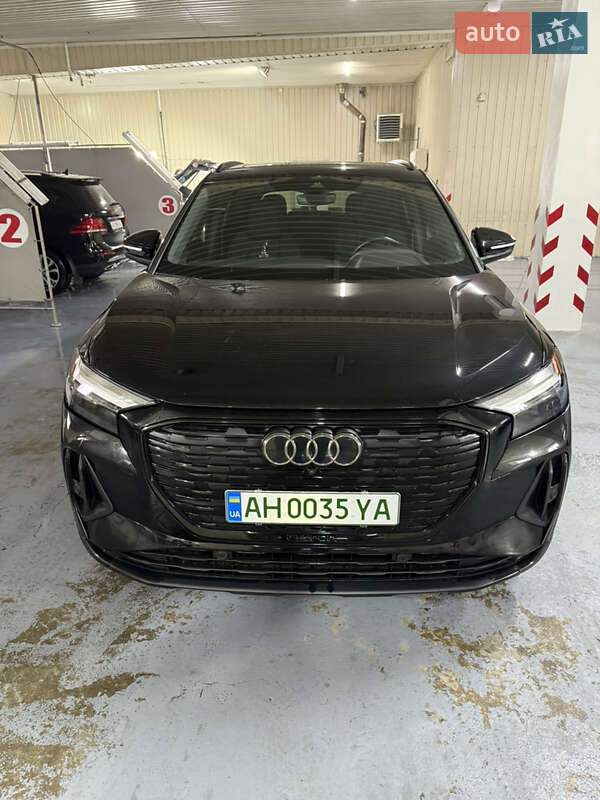 Audi Q4 e-tron 2022 Audi Q4 e-tron 2022