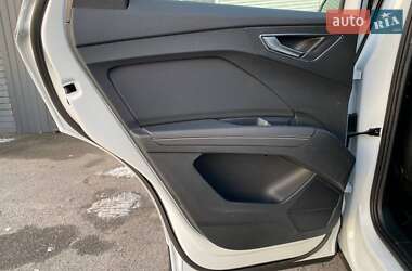 Позашляховик / Кросовер Audi Q4 e-tron 2022 в Києві