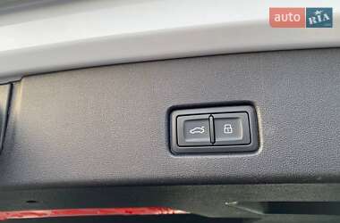Позашляховик / Кросовер Audi Q4 e-tron 2022 в Києві