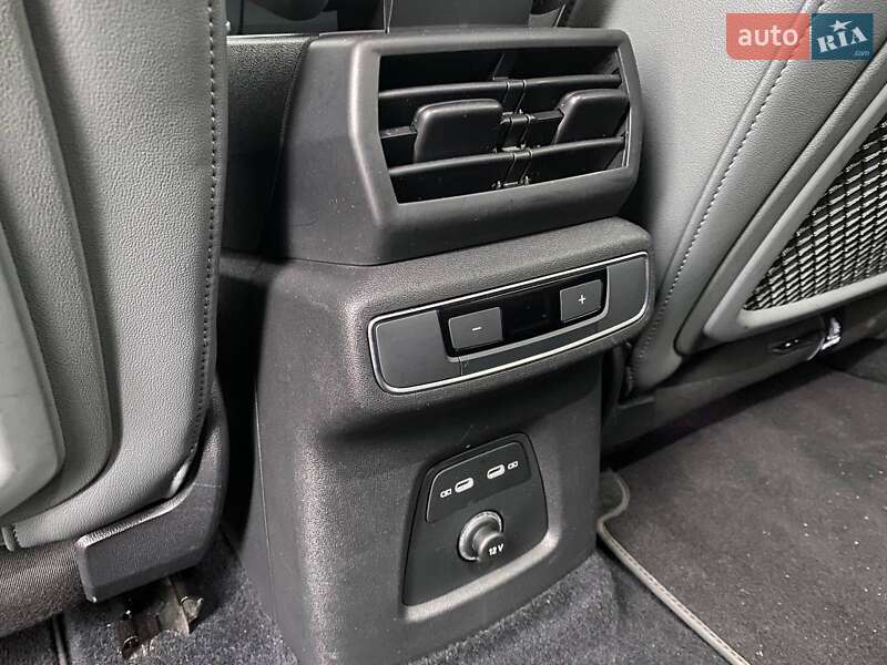 Внедорожник / Кроссовер Audi Q4 e-tron 2021 в Киеве