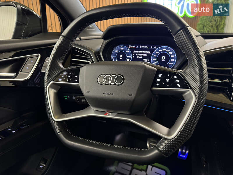 Внедорожник / Кроссовер Audi Q4 e-tron 2024 в Киеве