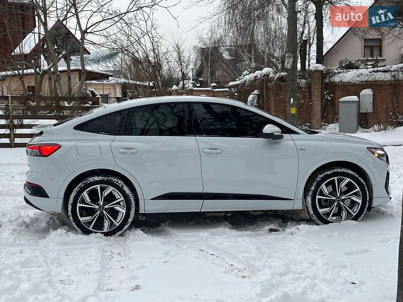 Внедорожник / Кроссовер Audi Q4 e-tron 2023 в Киеве фото 16 Внедорожник / Кроссовер Audi Q4 e-tron 2023 в Киеве