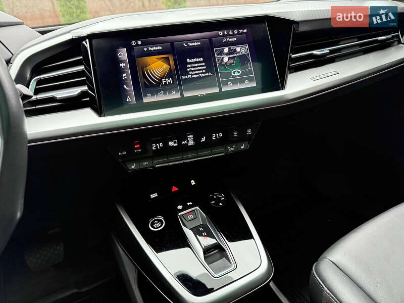 Позашляховик / Кросовер Audi Q4 e-tron 2021 в Дніпрі