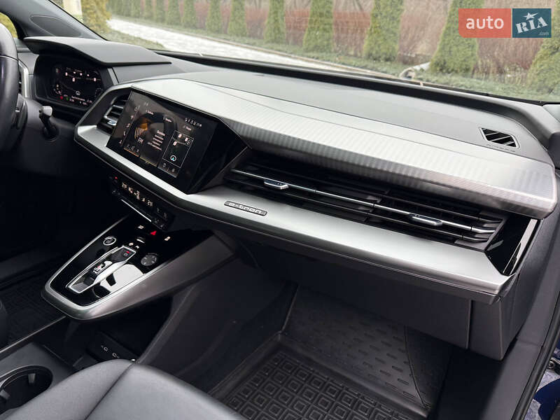 Позашляховик / Кросовер Audi Q4 e-tron 2021 в Дніпрі